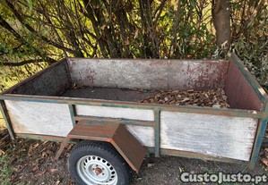 Reboque fixo para trator ou Jipe
