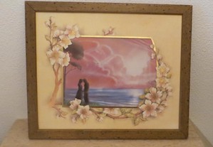 Quadro "Mar envolto em Flores", Duplo fundo - Caixilho em Madeira Medida: 40 X 34 cm