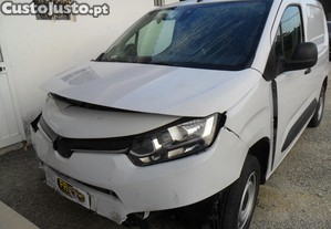 Toyota Proace City L1 Exclusive 102 cv - 22