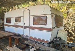 Caravana relo-te ideal para terreno ou parque campismo