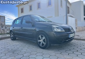 Renault Clio 1.2 - 01