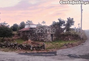 Moradia Com Terreno, Em Padroso, Montalegre