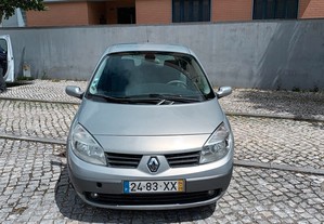 Renault Scénic 1.5 DCi