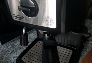 Maquina cafe po ( manipolo ) delonghi como nova