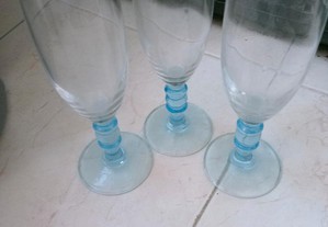 Pack de 3 copos de flutes champanhe de pé em azul claro