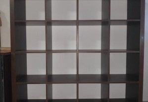 Estante Kallax preto-castanho, 147x147 cm