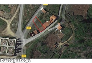 Garagem Dupla Com Quintal - Cepos (Arganil)