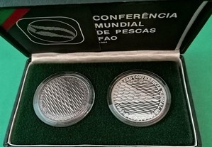 Estojo moedas Conferência Mundial de Pescas FAO - 1984