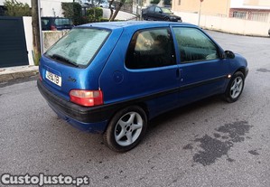 Citro�n Saxo 1.1 Econ�mico - 02