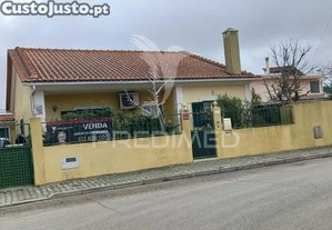 Moradia t2 térrea | fernão ferro