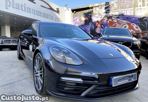 Porsche Panamera Turbo 