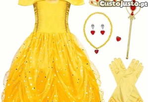Vestido da Bela e acessrios