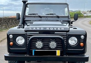 Land Rover Defender 90 St