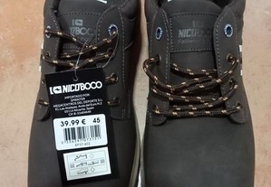Sapatos marca NicoBoco n:45 novos com etiqueta