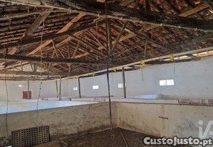 Casa / Villa em Golpilheira de 3294,00 m²