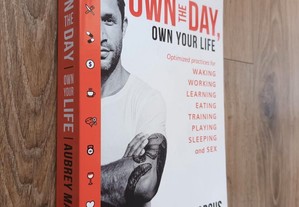 Own The Day, Own Your Life / Aubrey Marcus (Inglês)