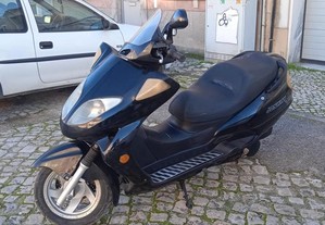 Scooter Jonway 125cc. 24989kms.