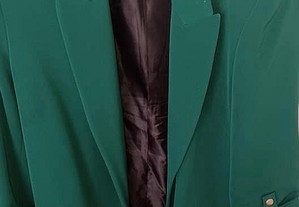 Blazer verde manga arregaçada da Zara