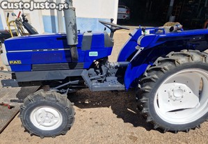 Trator mitsubichi 4x4