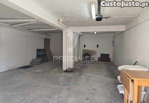 Garagem + arrecadação em grândola