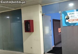 Loja / Estabelecimento Comercial em Bonfim de 78,00 m�