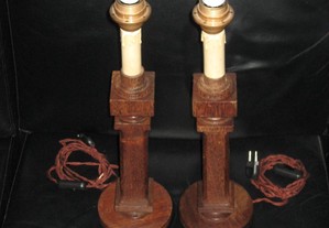par de candeeiros antigos , em madeira sicupira