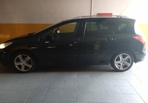 Peugeot 308 SW (7 lugares)