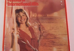 Caixa Discos Vinil 11 LPs Festival of International Hits Anos 60/70