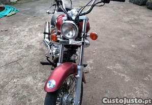 Suzuki Intruder 250