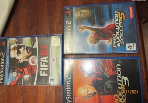 3 jogos para Playstation 2 - FIFA 07 e Pro evolution soccer 3 e 5