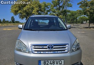 Toyota Avensis Verso Sol - 03