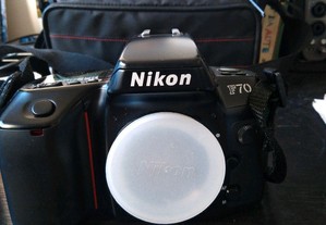 Maquina fotográfica Nikon F70 (não liga)+ lente