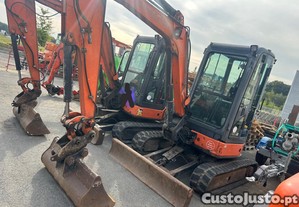 Mini giratria Hitachi ZX 38 com 2800 horas