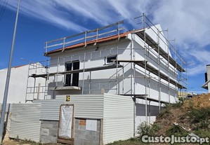 Moradia independente na Travessa Sabariz, 8 Serzedo Gaia