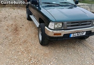 Toyota Hilux 4x4