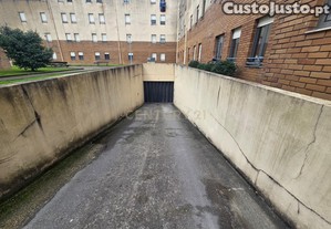 Lugar de Garagem para 1 carro - Valongo
