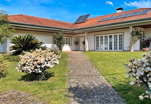 Casa / Villa T4 em Braga de 512,00 m²