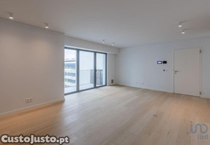 Apartamento T2 em Campolide de 107,00 m²