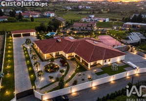 Casa / Villa T5 em Figueiró de 745 m²