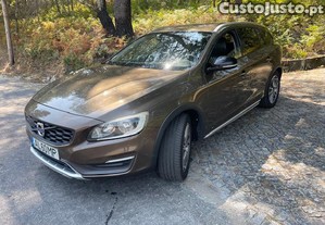 Volvo V60 Cross Country - 16