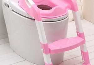 Assento dobrável com escada ajustável para vaso sanitário
