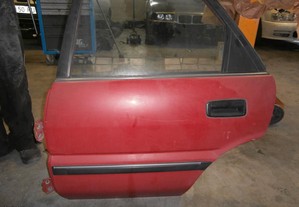 Porta traseira esquerda Toyota Corolla 1988