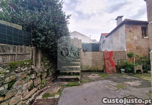 Duas ruinas ao Restaurante 