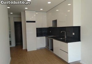 Apartamento T2 remodelado  baixa do Porto