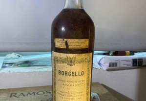 Garrafa de vinho de mesa colheita de 1947 Borgelo