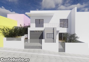 Moradia Nova A Estrear Em Odivelas / Caneas
