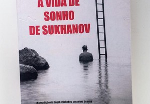 A Vida de Sonho de Sukhanov, por Olga Grushin