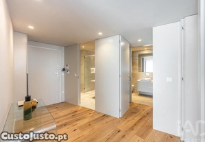 Apartamento T2 em São Félix da Marinha de 95,00 m²