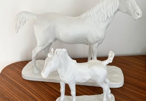 Cavalos em porcelana Vista Alegre, em excelente condições