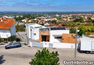 Moradia T5 à venda em Taveiro, Ameal e Arzila, €690.000